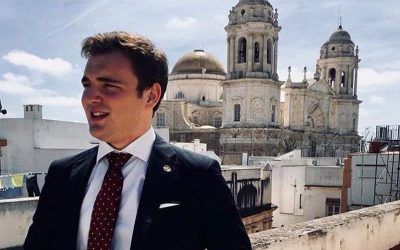 Javier Trías, prácticas en Cádiz.